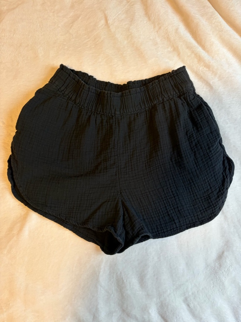 Universal Thread Black Elastic Waist Shorts
